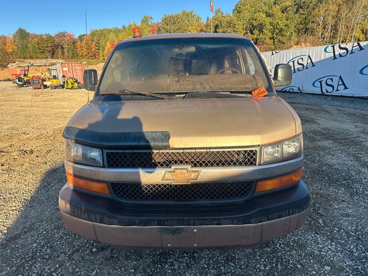 2005-chevrolet-express-3500-image-8
