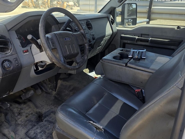 2015-ford-f550-image-5