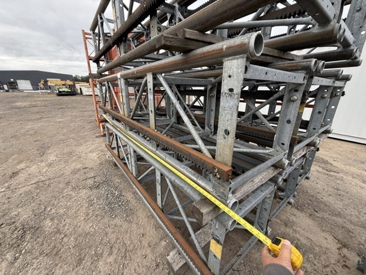 alimak-ab-100'-construction-elevator-image-14