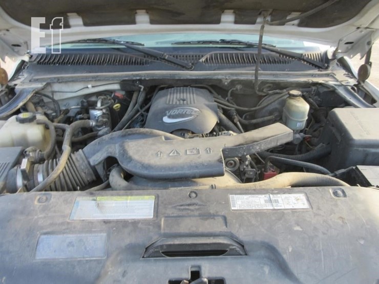 2001-chevrolet-tahoe-image-5