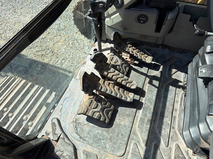 2013-caterpillar-c9-image-90