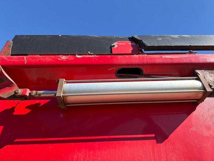 2016-kenworth-t880-image-31