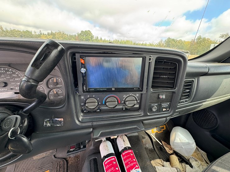 2002-chevrolet-2500-image-33