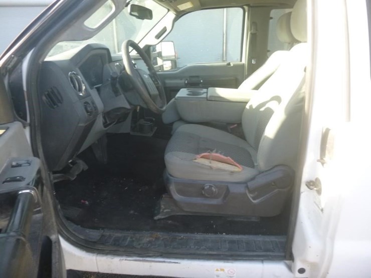 2015-ford-f550-image-10