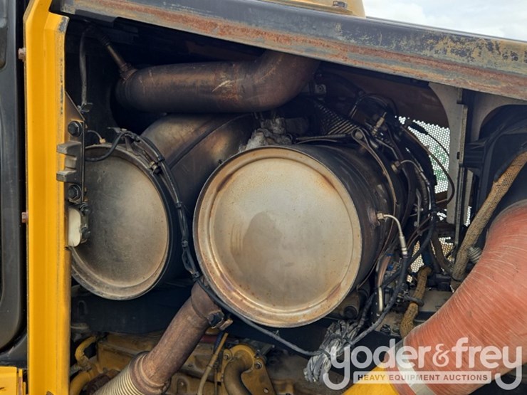 2021-caterpillar-d5-lgp-image-46