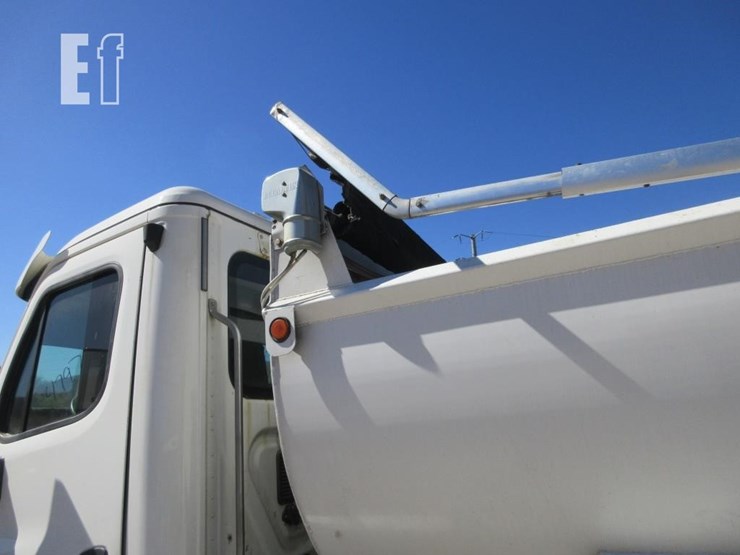 2013-freightliner-cascadia-125-image-26