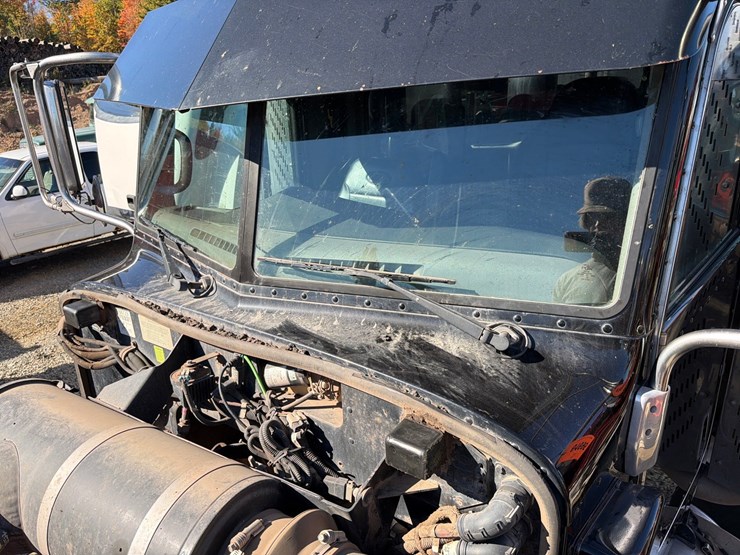 2019-peterbilt-367-image-82