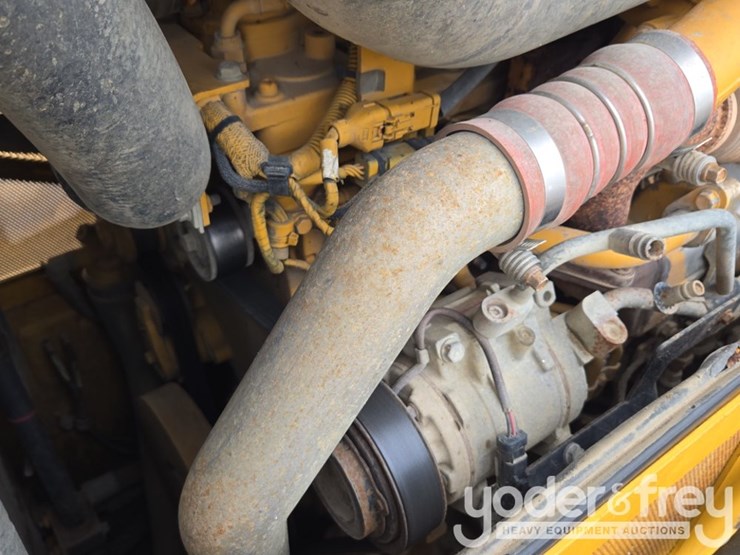 2021-deere-750l-lgp-image-48