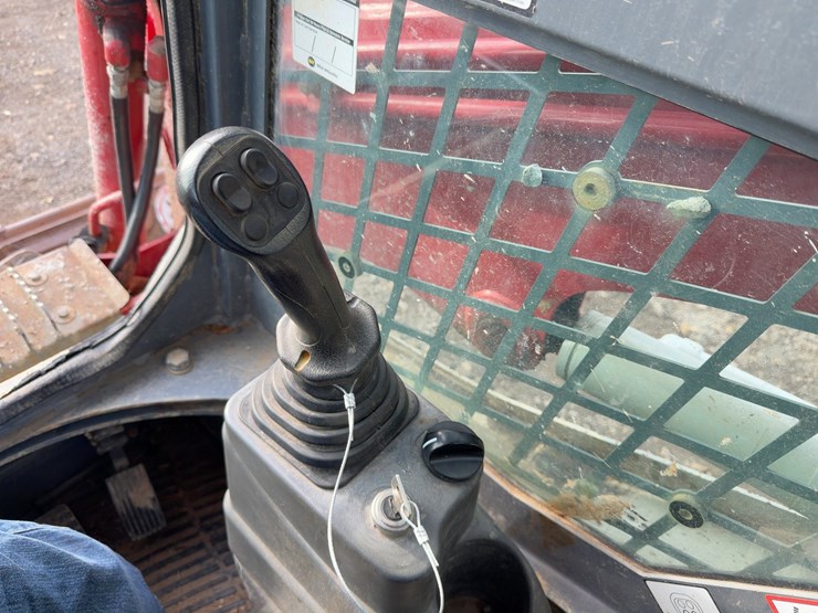 2019-takeuchi-tl6r-image-21