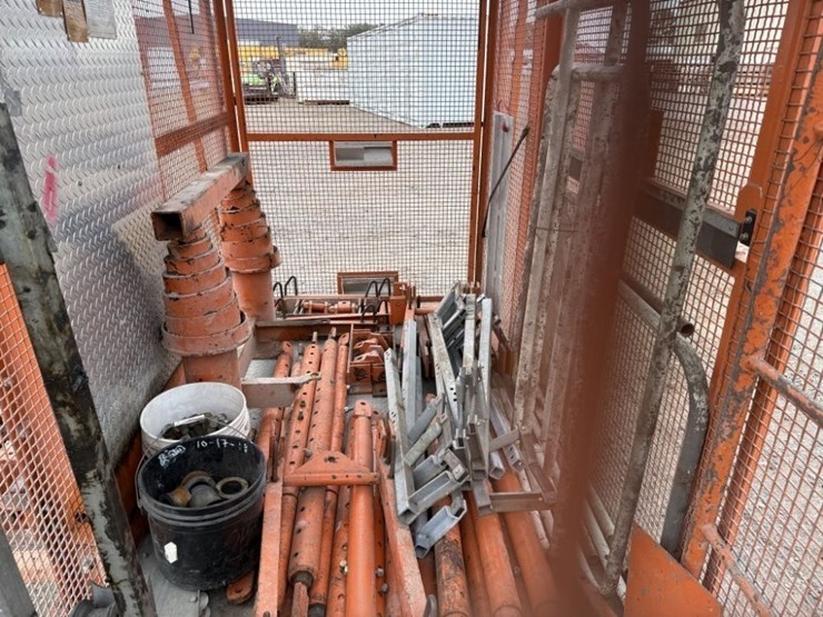 alimak-ab-100'-construction-elevator-image-7