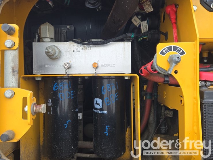 2021-deere-750l-lgp-image-33