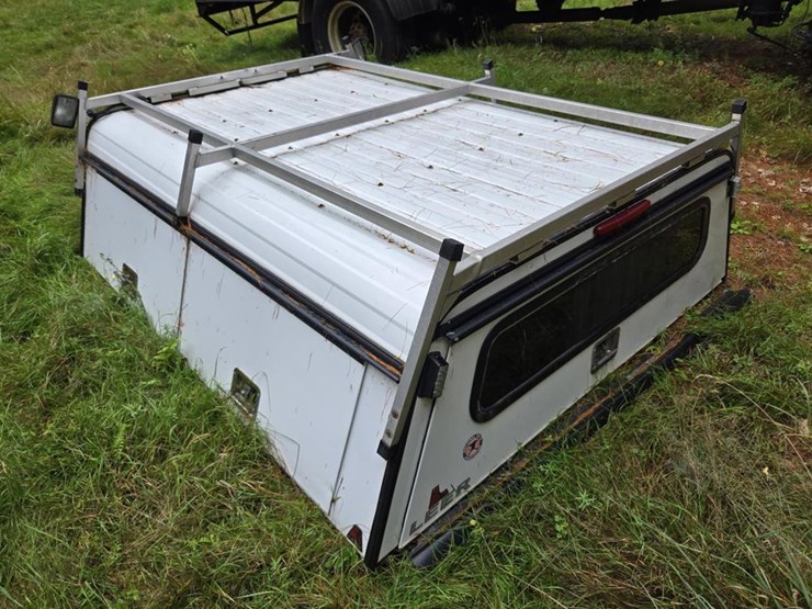#1231-•-approx.-82"-truck-topper-image-3