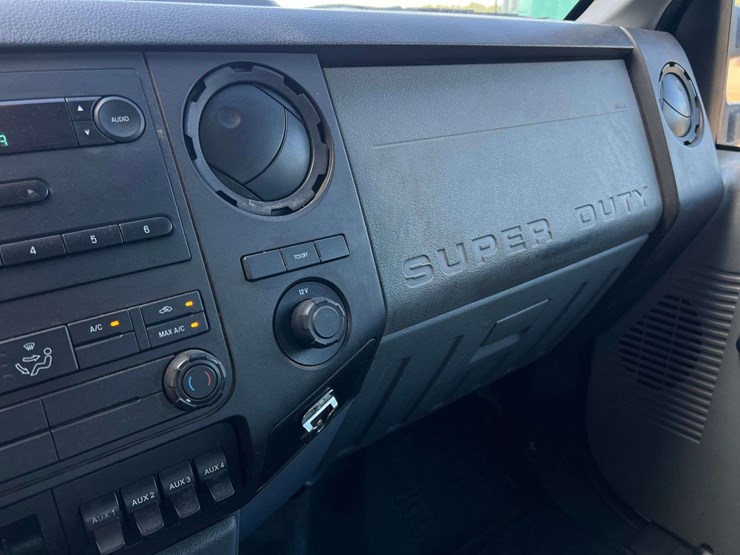 2015-ford-f550-image-14