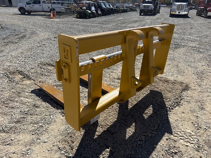 caterpillar-938g-image-10