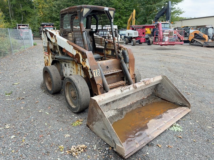 2009-bobcat-s220-image-7