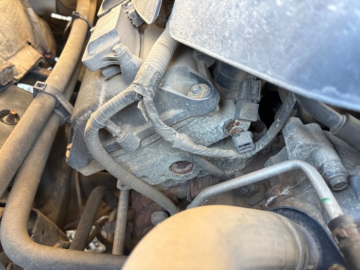 2019-ram-1500-classic-image-36