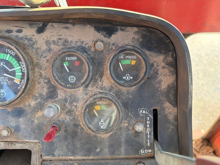 massey-ferguson-1135-image-51