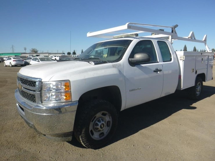 2011-chevrolet-2500hd-image-1