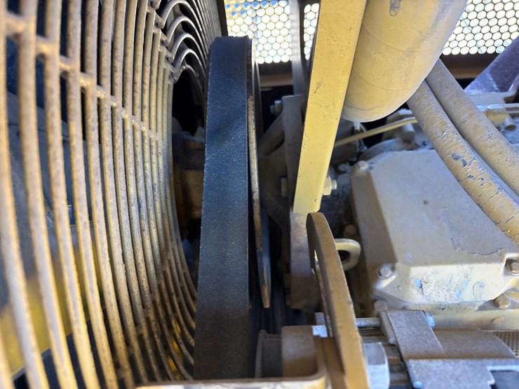 caterpillar-d5m-lgp-image-40