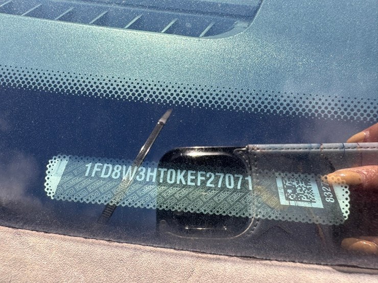 2019-ford-f350-xl-image-55