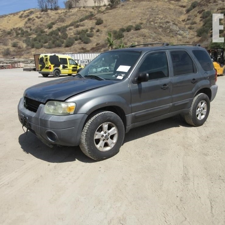 2005 FORD ESCAPE XLT
