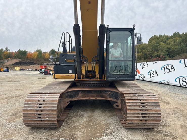 2013-caterpillar-c9-image-9
