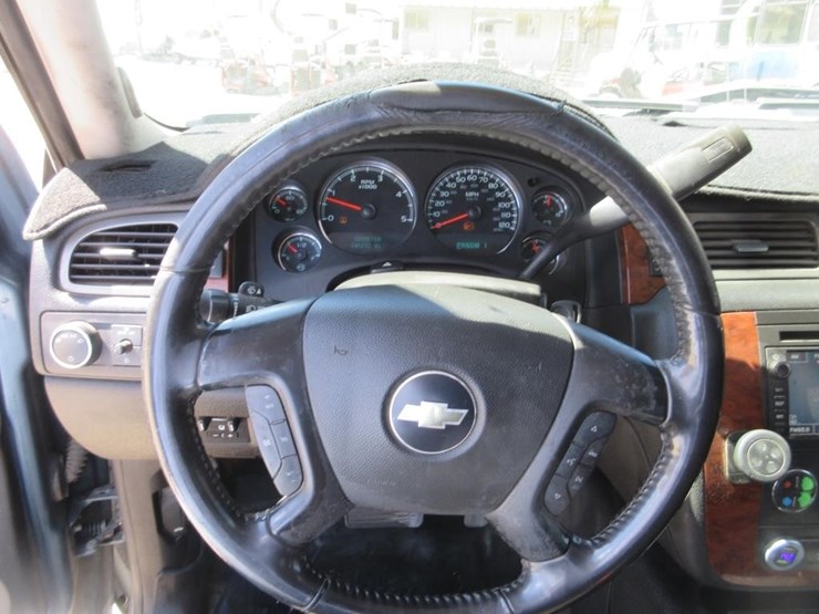 2008-chevrolet-3500-image-12