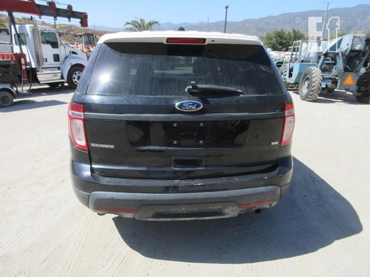 2014-ford-explorer-image-16