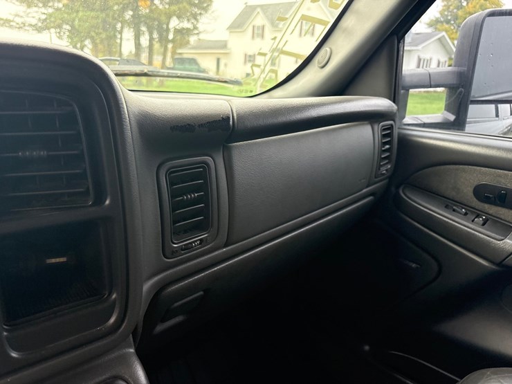 2003-chevrolet-2500-image-64