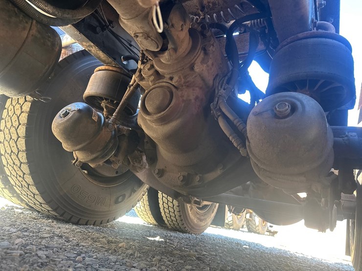 2011-caterpillar-c15-image-55