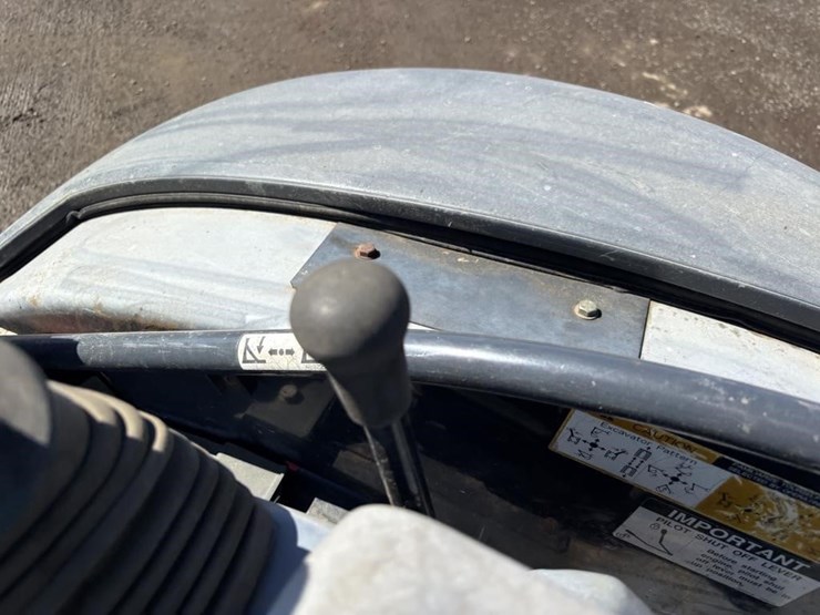 deere-27d-image-30