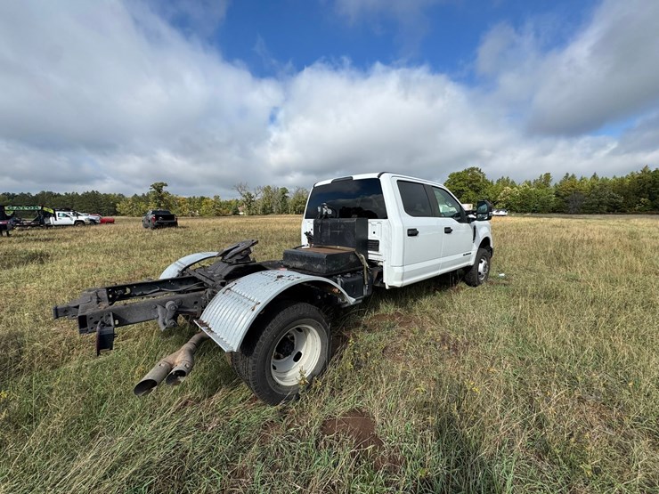 2019-ford-f350-xl-image-5
