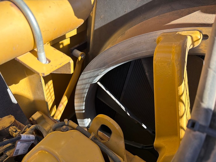 2013-caterpillar-c9-image-59