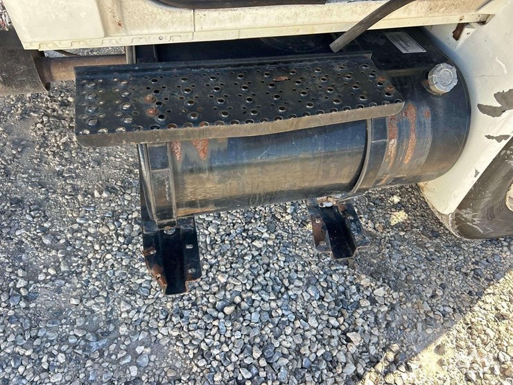 2006-international-durastar-4300-image-34