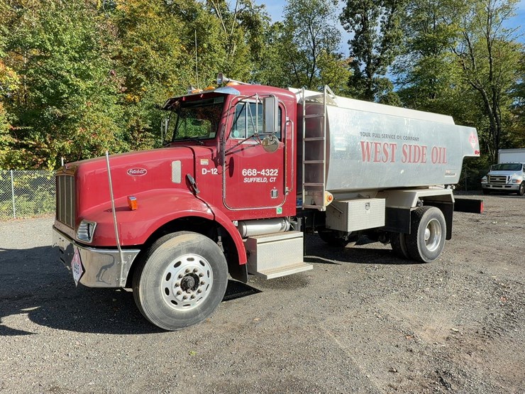 2001-peterbilt-330-image-1