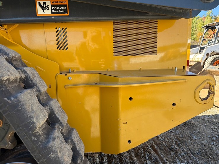 2018-deere-323d-image-20