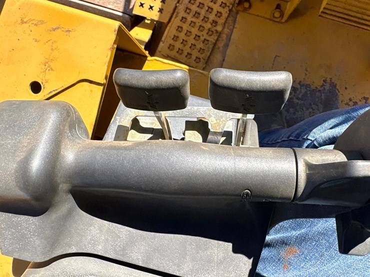 caterpillar-d5m-lgp-image-57