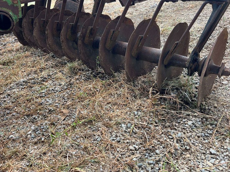 john-deere-210-image-24