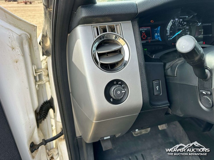 2016-ford-expedition-limited-image-17
