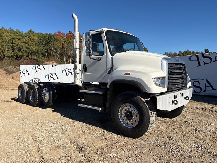 2015-freightliner-114sd-image-7