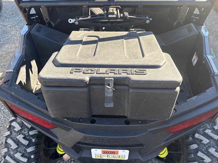 2017-polaris-rzr-900-image-14