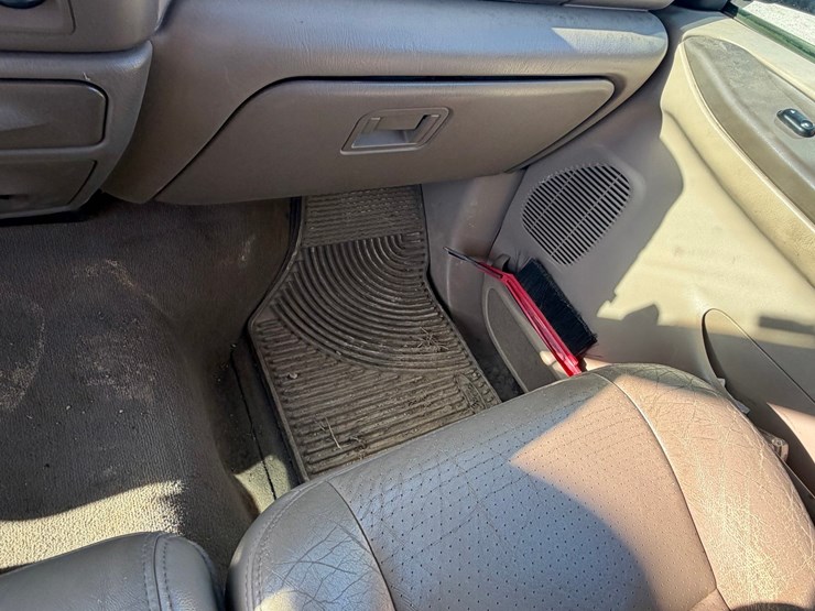 2002-ford-f250-lariat-image-40