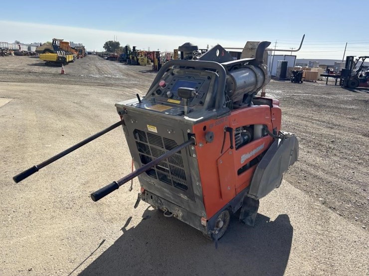 2020-husqvarna-fs-5000-walk-behind-concrete-saw-image-3