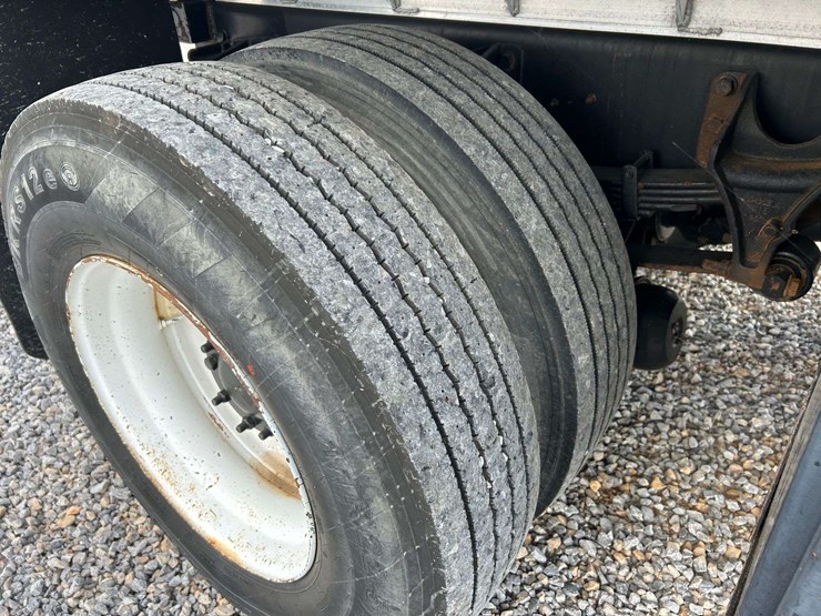 2009-international-durastar-4400-image-37