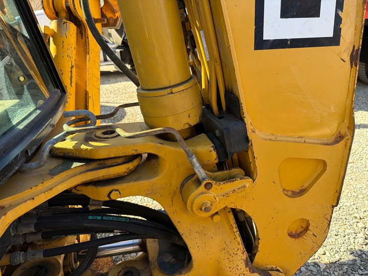 2005-deere-310sg-image-27
