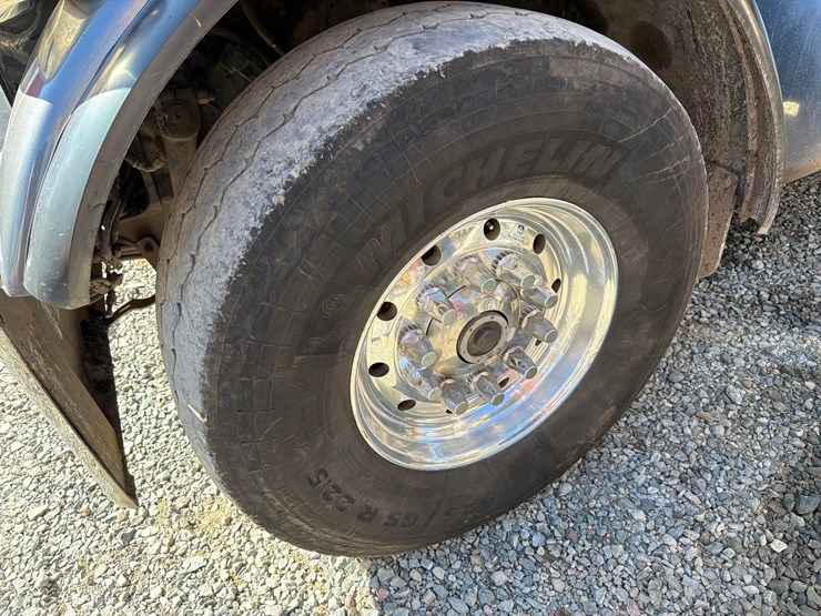 2019-peterbilt-367-image-83