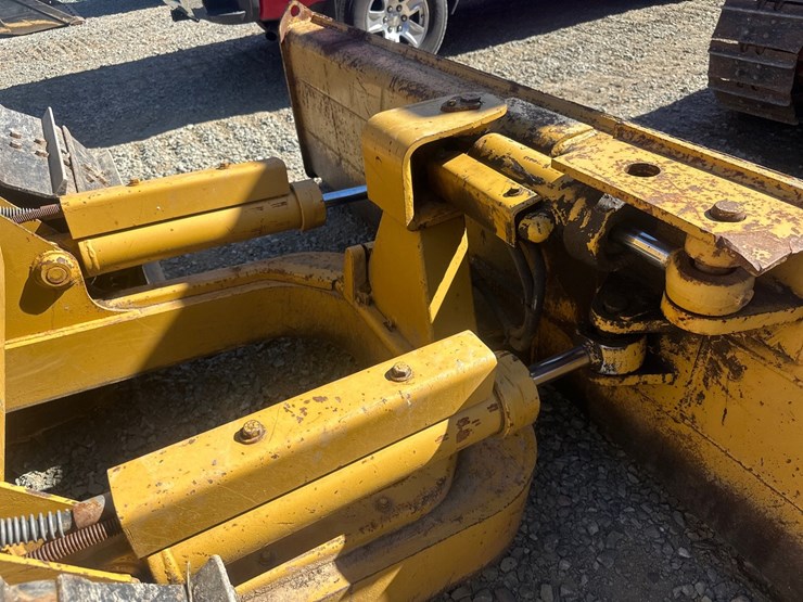 caterpillar-d3b-lgp-image-21