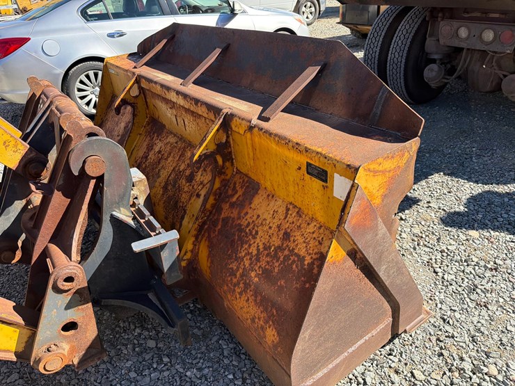 2005-deere-310sg-image-48