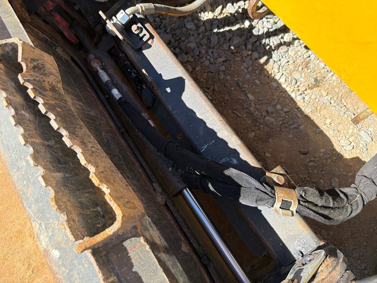 caterpillar-289d3-image-12