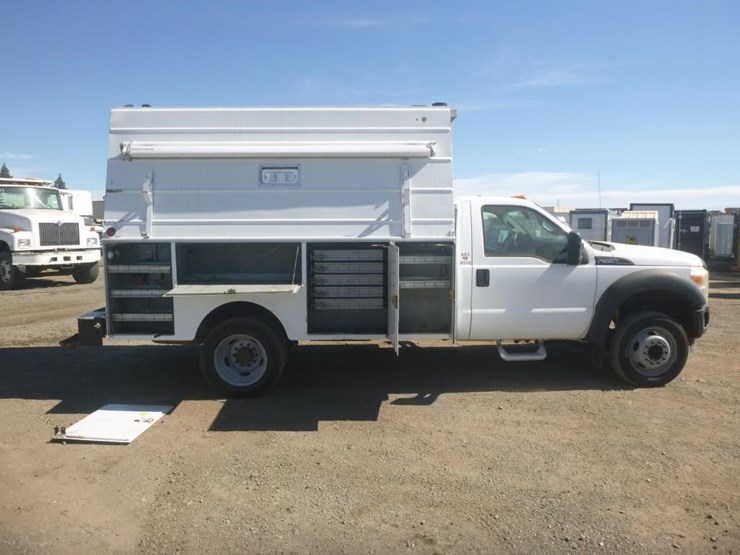 2011-ford-f550-image-8